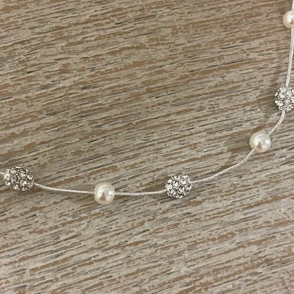 Classics silver-tone white pearl fireball ajustable necklace - Picture 6 of 8